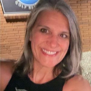 Meet your Posher, Joni